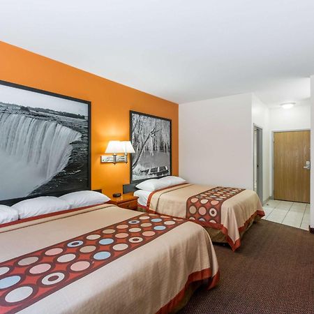 ซูเปอร์ 8 บาย วินด์แฮม ซาลินา Hotel ซาลีนา ภายนอก รูปภาพ